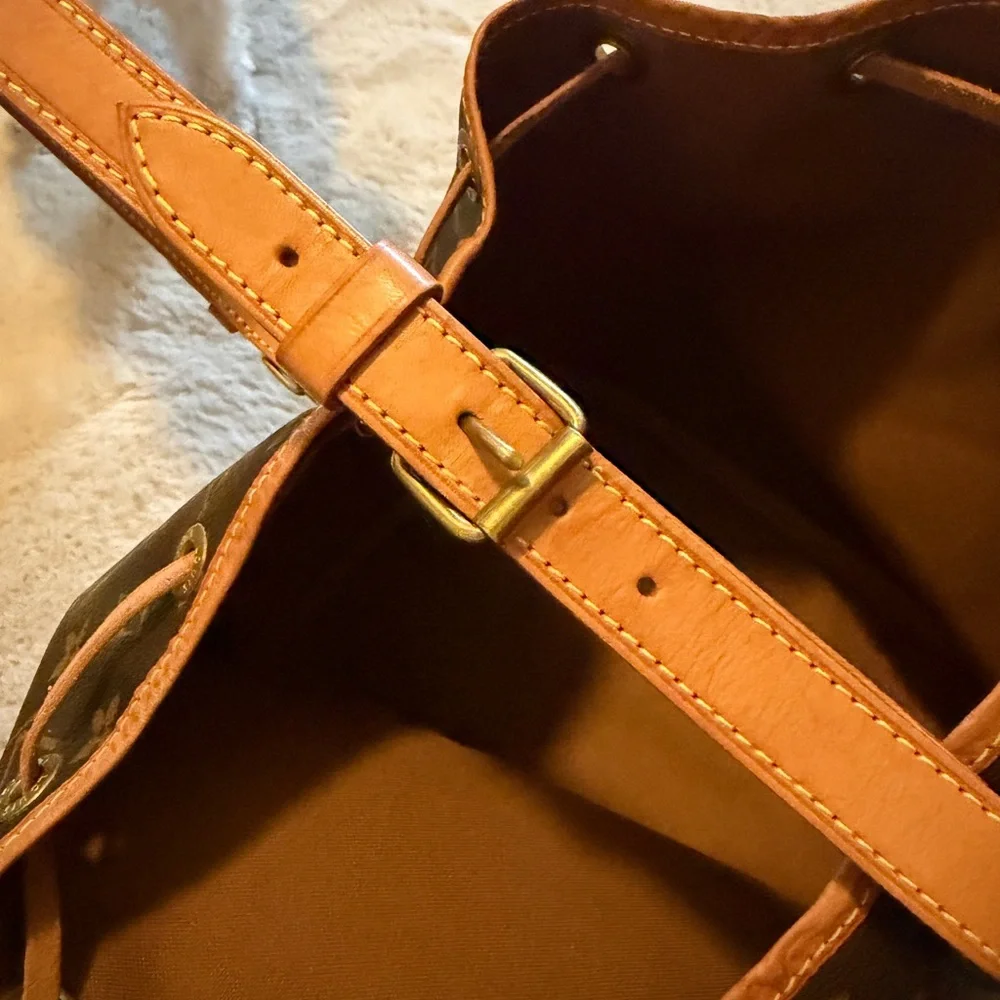 Louis Vuitton Monogram Canvas Noé Bucket Bag in Brown & Tan